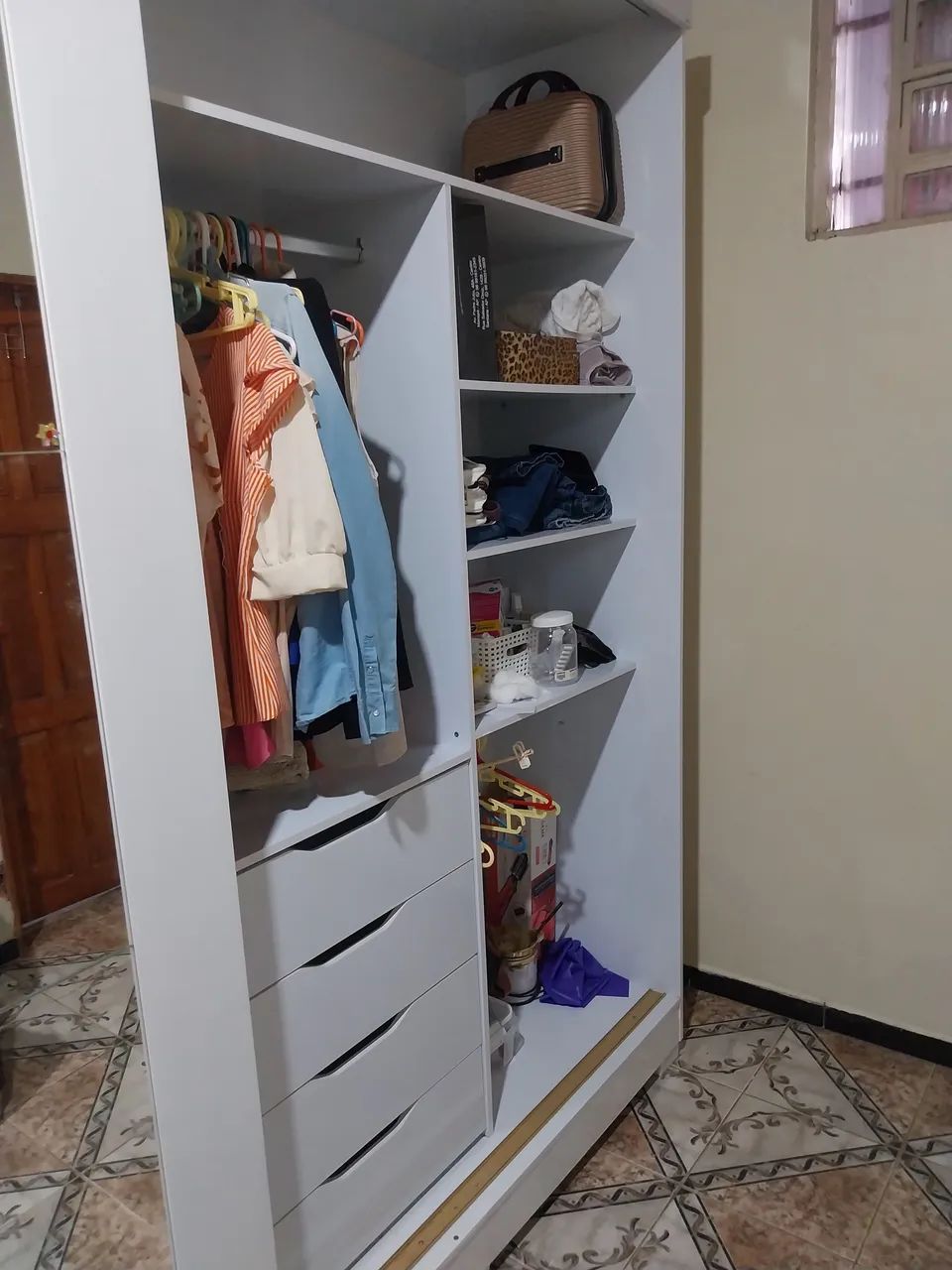 Guarda roupa semi novo - Foto 4