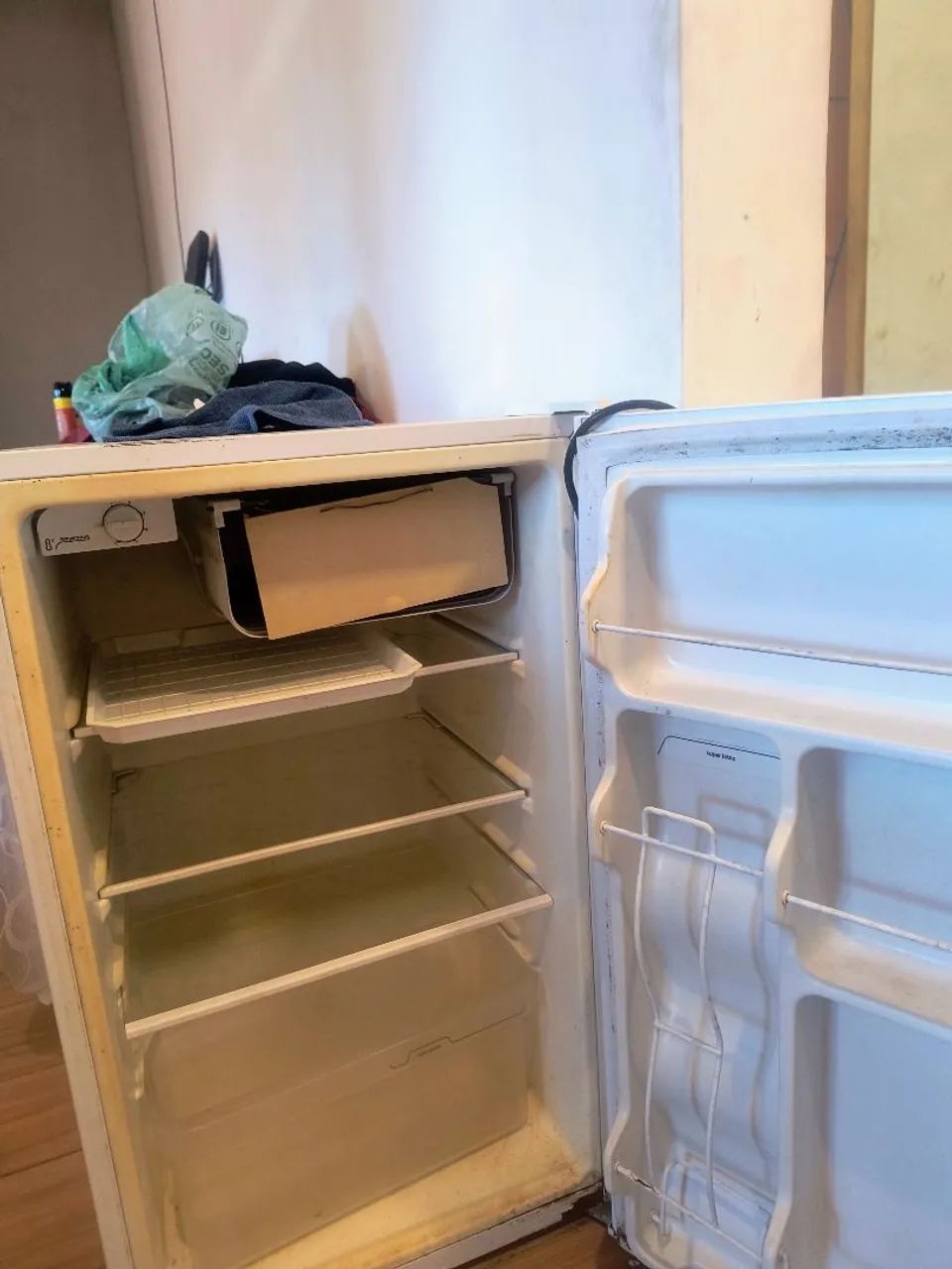 Frigobar Midea 120 litros - Foto 2