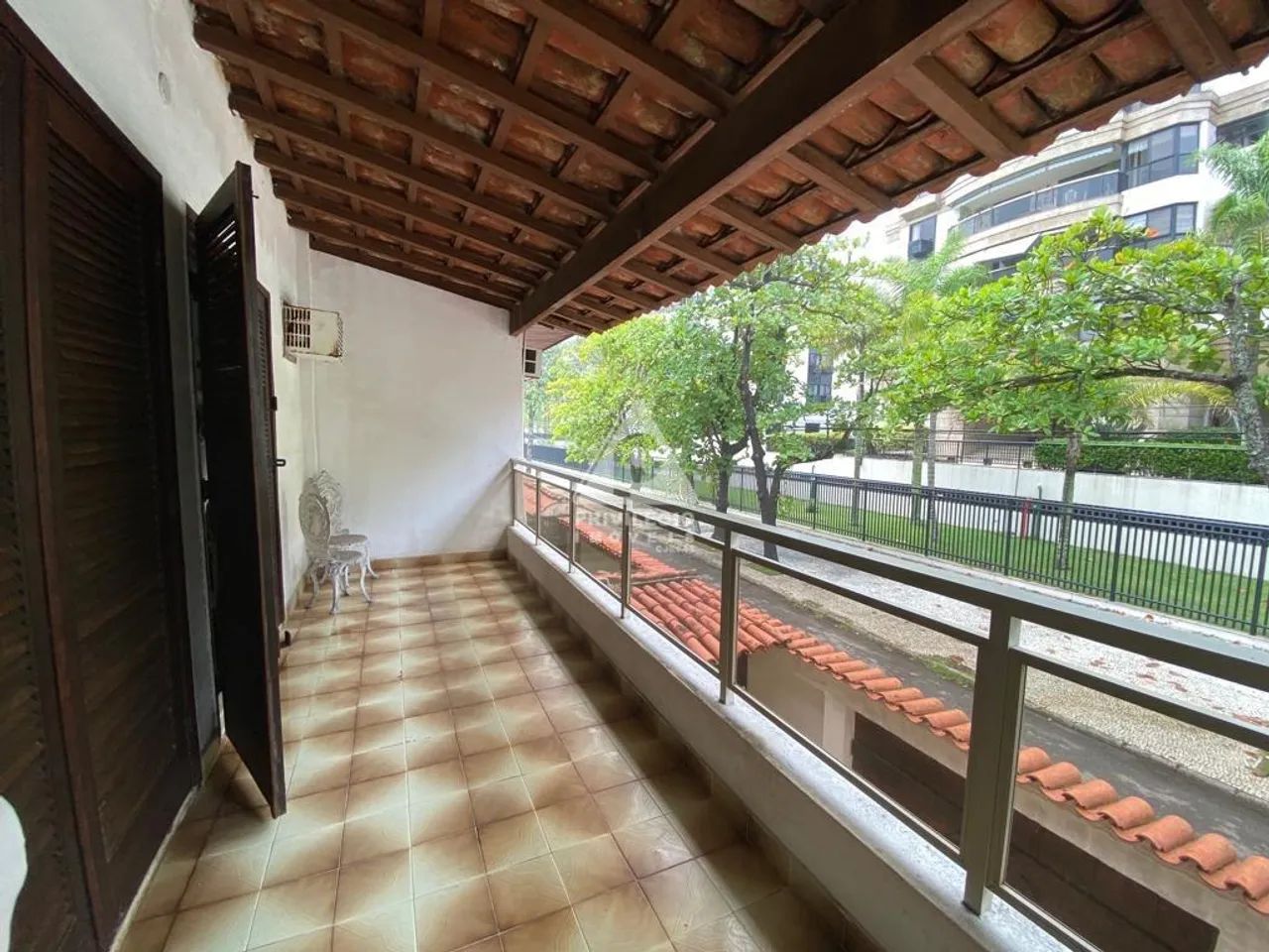 Casa Duplex com 3 Quartos no Posto 6 Barra da Tijuca