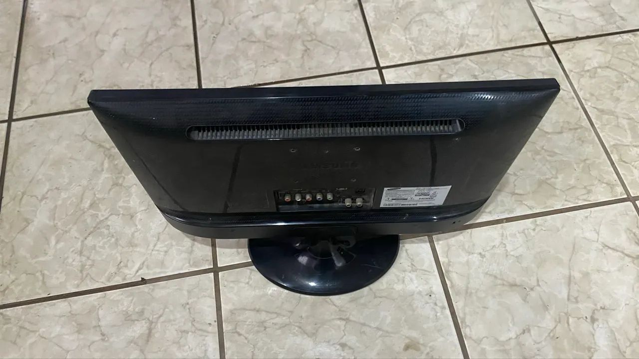  Vendo o monitor/TV Samsung 22 polegadas PARA RETIRADA DE PEÇAS  - Foto 2