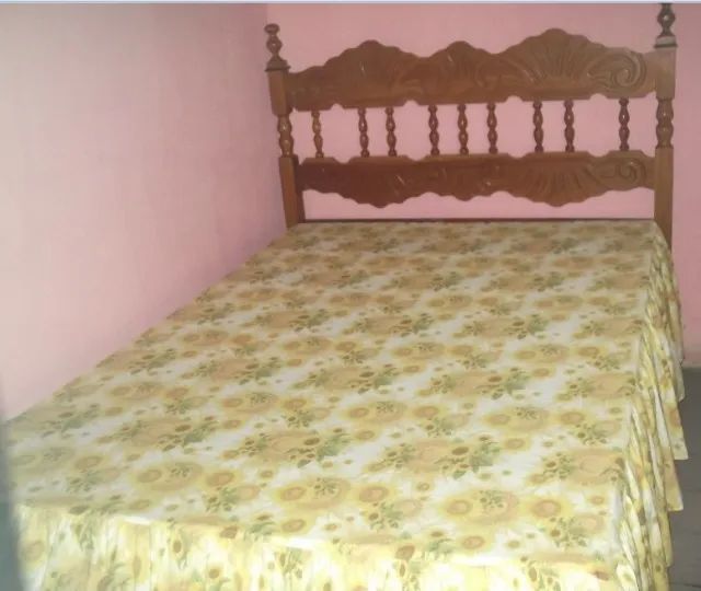 Cama de Casal de Madeira