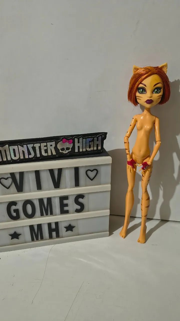 Monster High Toralei básica g1