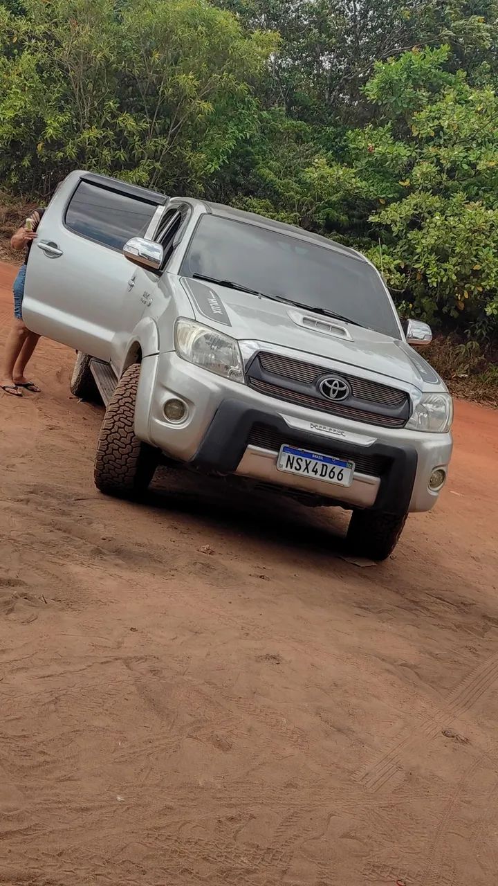 Toyota Hilux Hilux CD D4-D 4x4 2.5 16V 102cv TB Dies. 2011