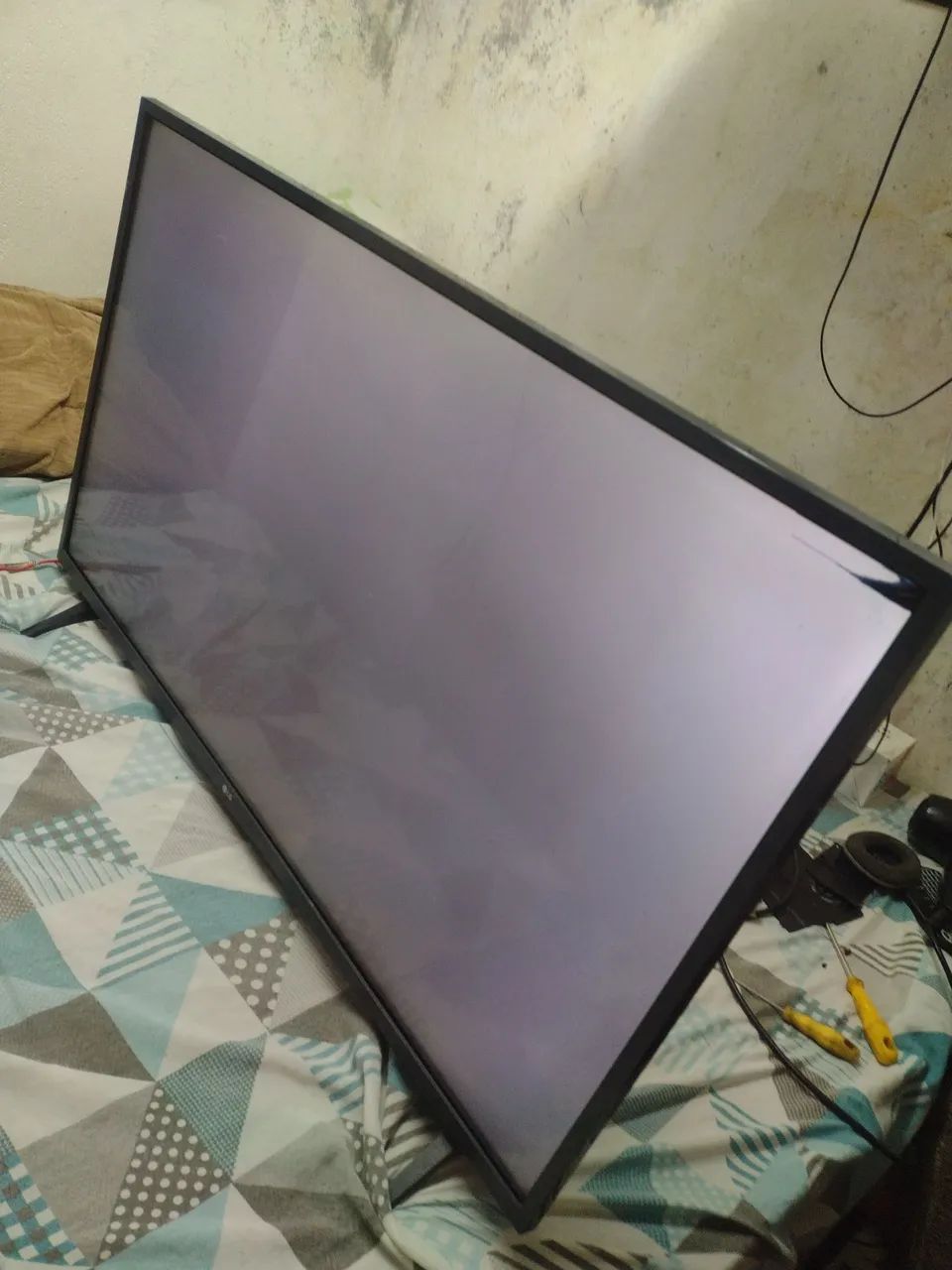 Tv LG 43 polegadas Smart c a tela branca 150 p arrumar ou aproveitar pecas. - Foto 5