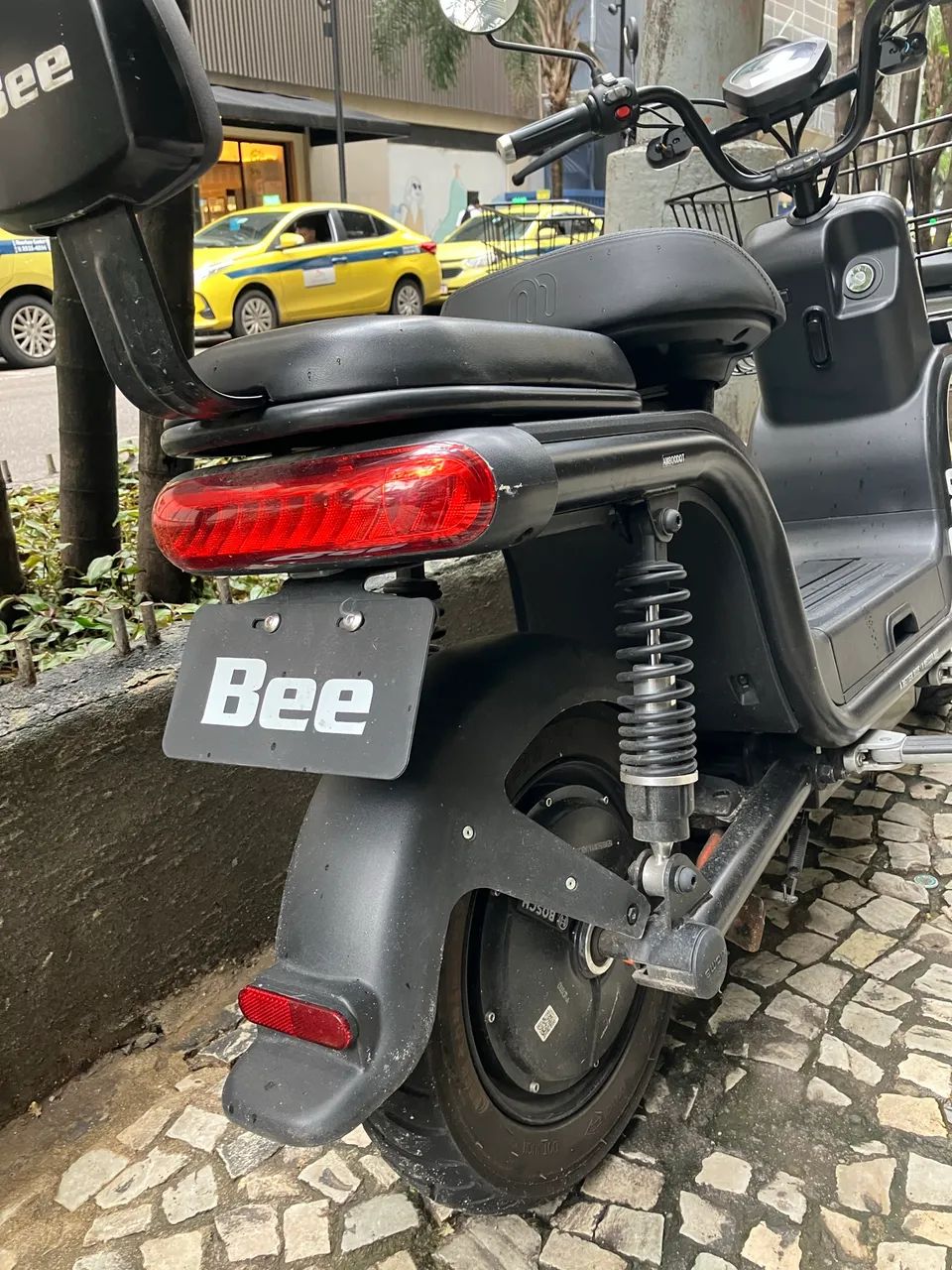 Bee U1 (10 meses de uso)