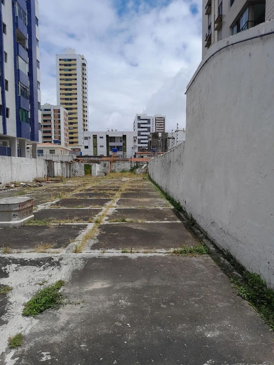 Vendo terreno 081. * 