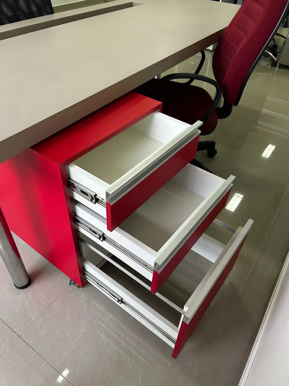Mesa de trabalho 02 lugares. Imperdível! - Foto 2