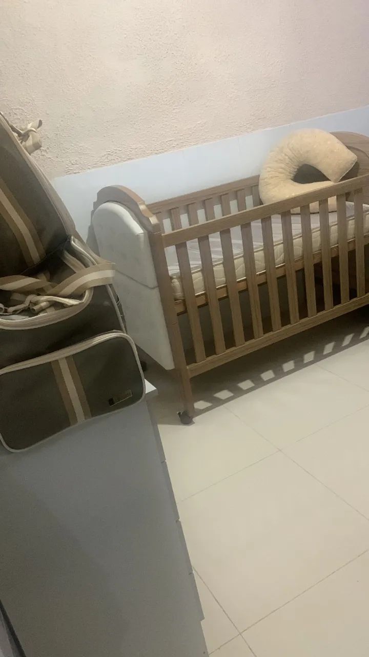 Berço estofado 65060621765762122