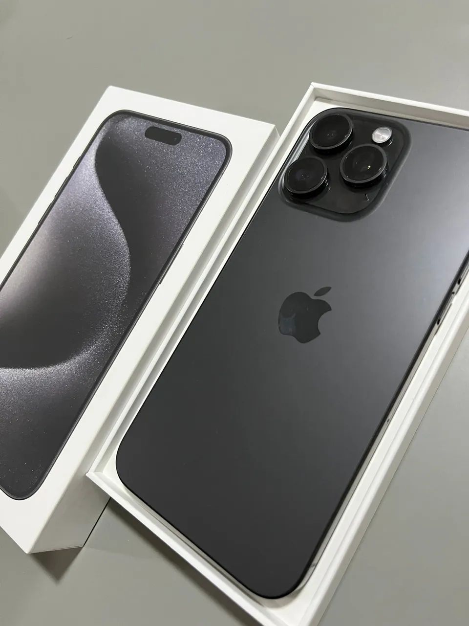 iPhone 15 Pro Max 256gb - Celulares e Smartphones - Caiuca