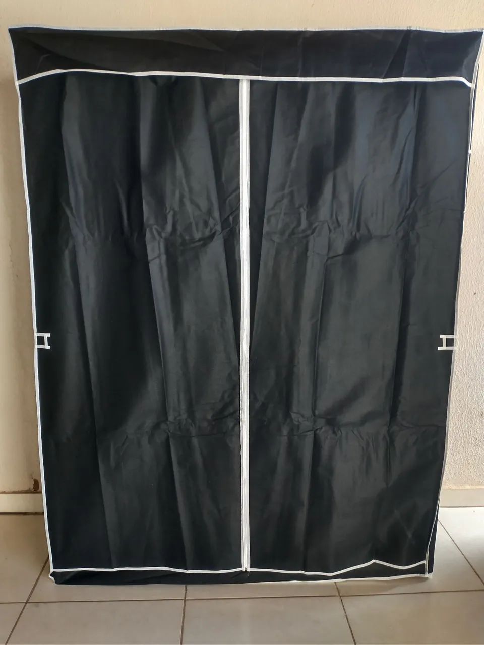Guarda-roupa Desmontável e Compacto 