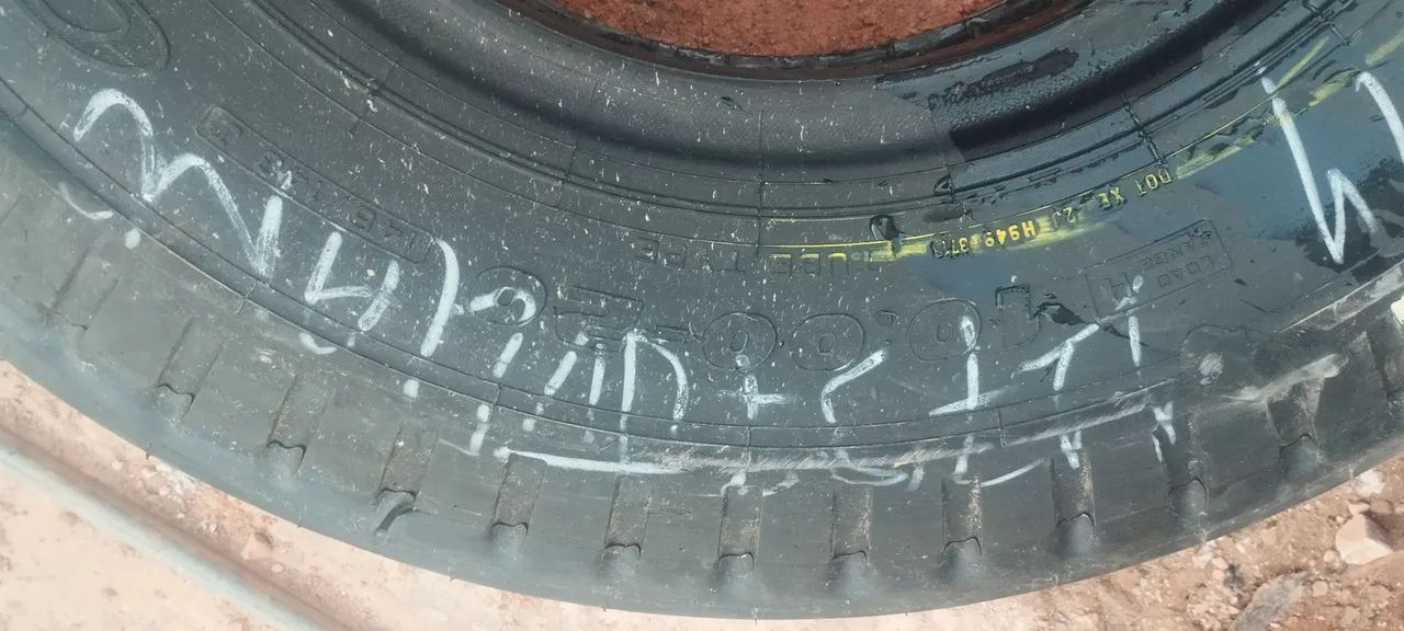 Pneu Pirelli  - Foto 2