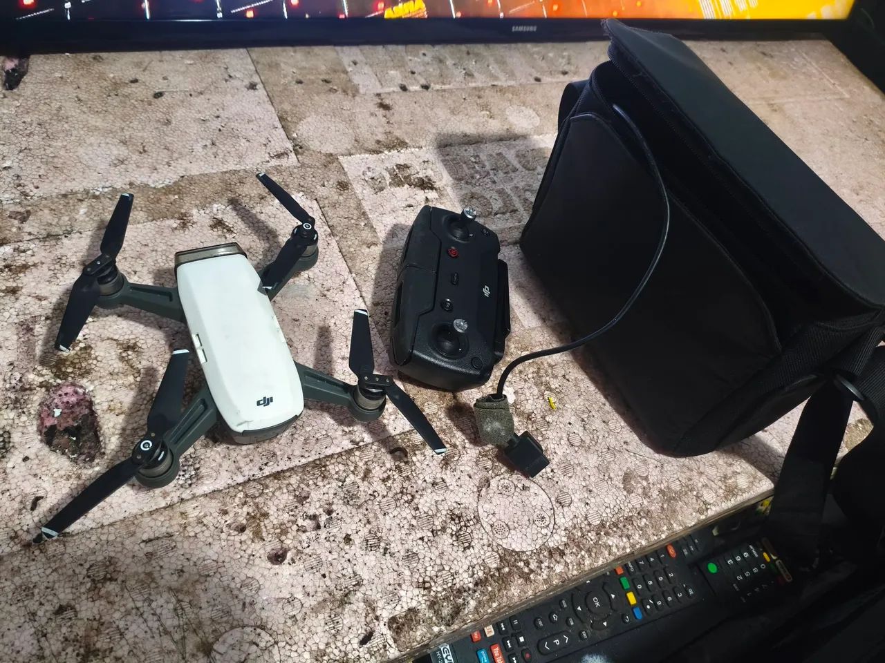 Drone dji spark controle bateria e bolsa conservado - Foto 3