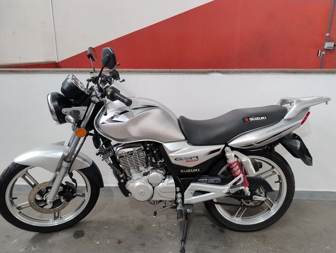 Gsr150i - 2017 - muito nova 