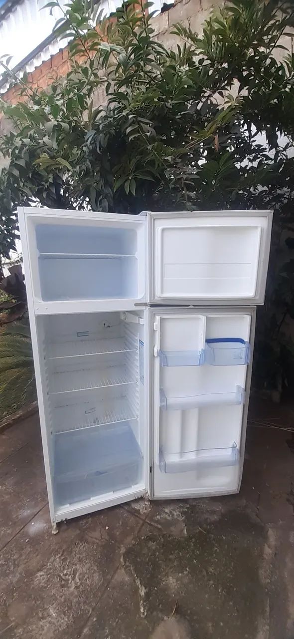 Geladeira Continental cycle desfrot 370 litros  - Foto 5