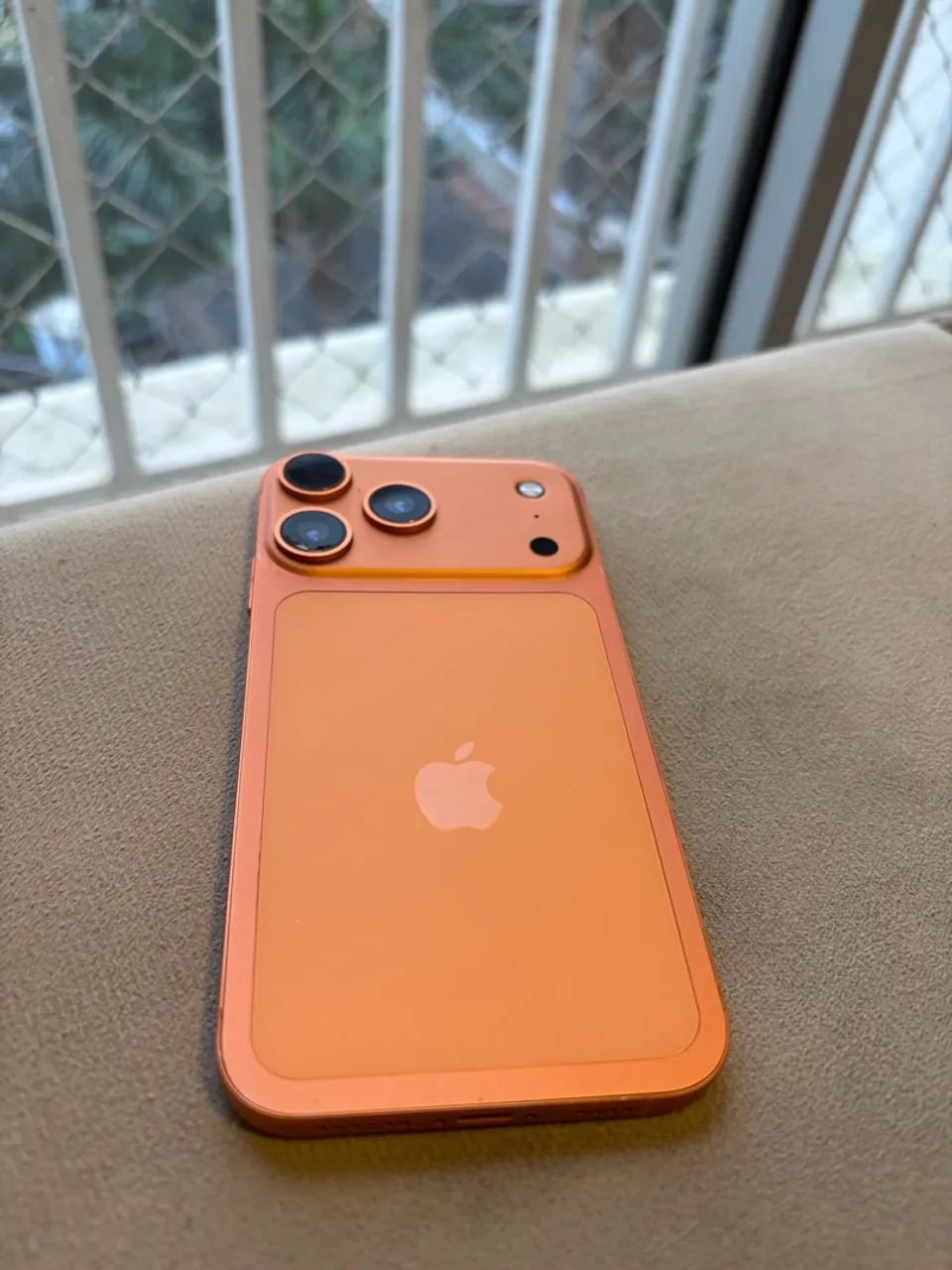 vendo iphone 10 xr convertido para iphone 17 pro - Foto 3