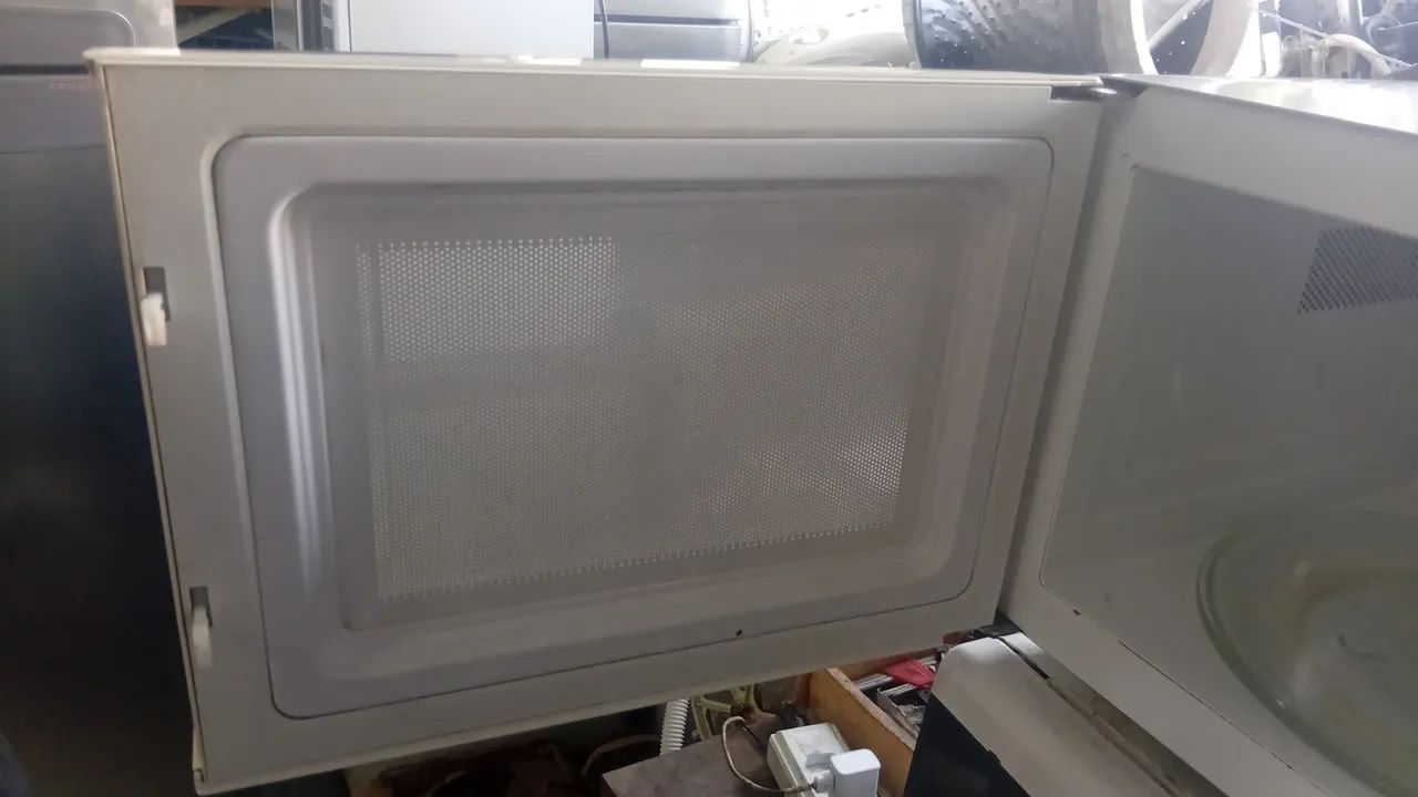 Micro-ondas Electrolux MEF41 31L 127v  - Foto 3