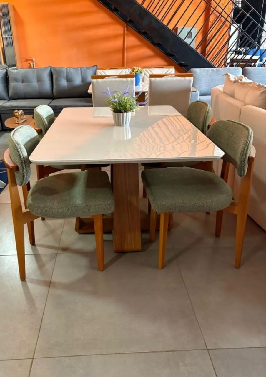 Mesa 135×90 com 4 cadeiras  - Foto 3