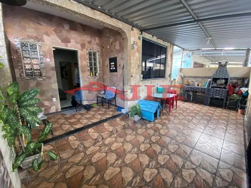 Prédio/Edifício inteiro para venda possui 161 metros quadrados com 5 quartos - Foto 2