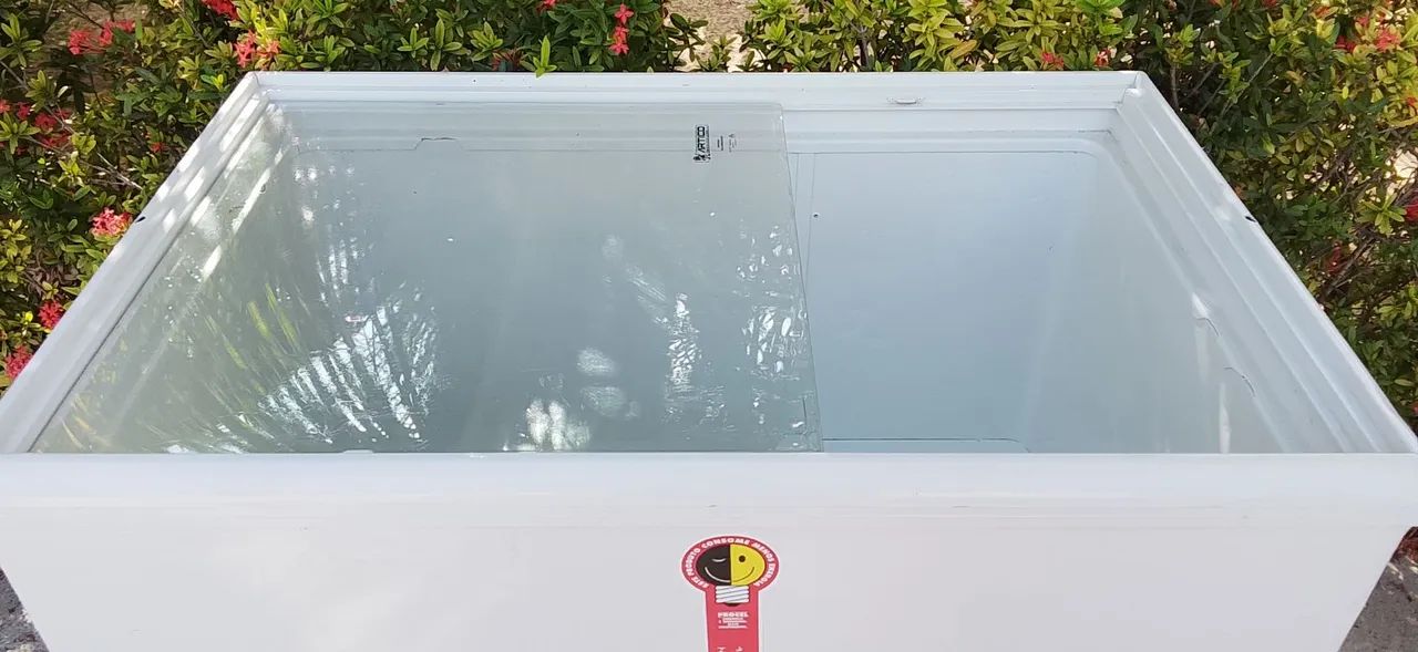 Freezer horizontal com defeito pra vender logo  - Foto 3