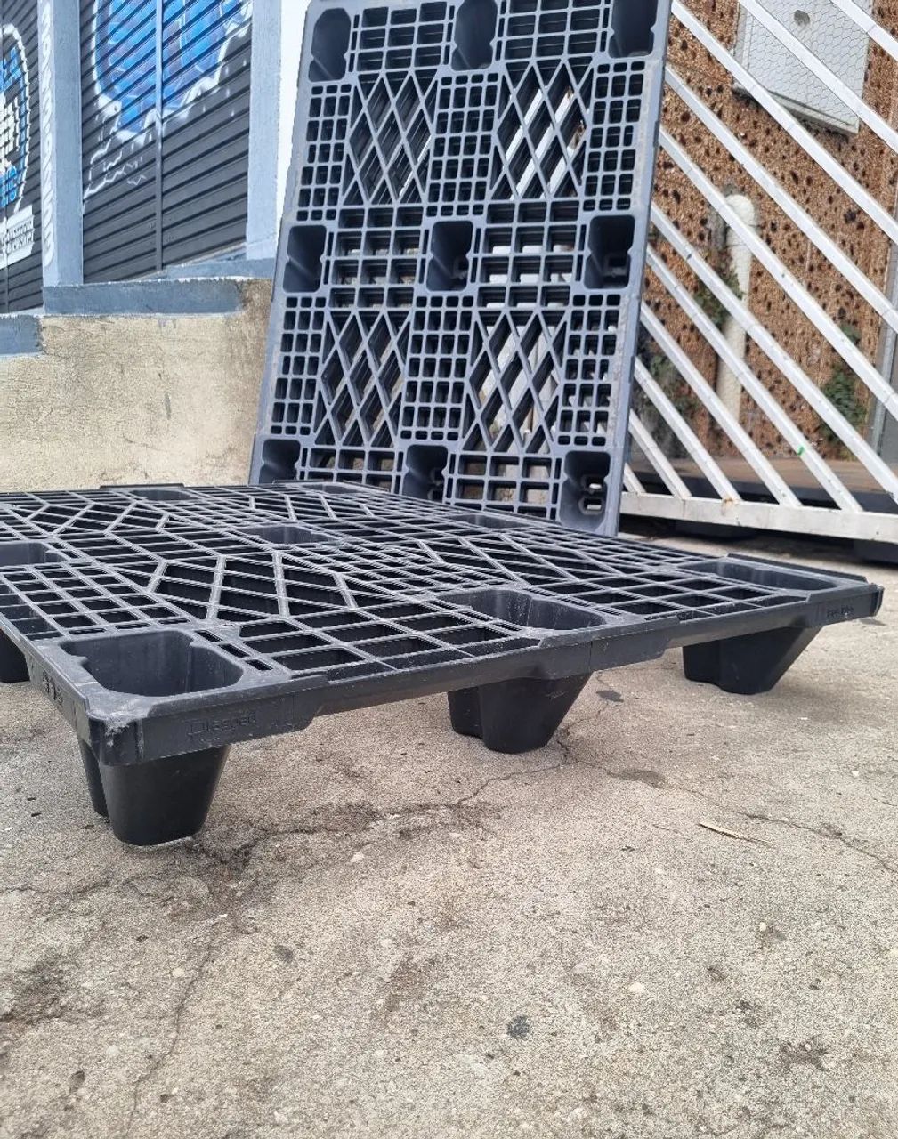 Paletes de Plástico Vários  - Foto 2