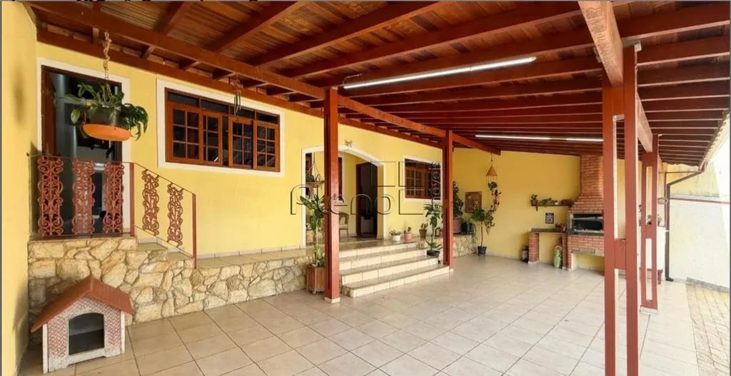Casa à venda em Valinhos, Parque das Colinas, com 3 quartos, com 178.27 m²