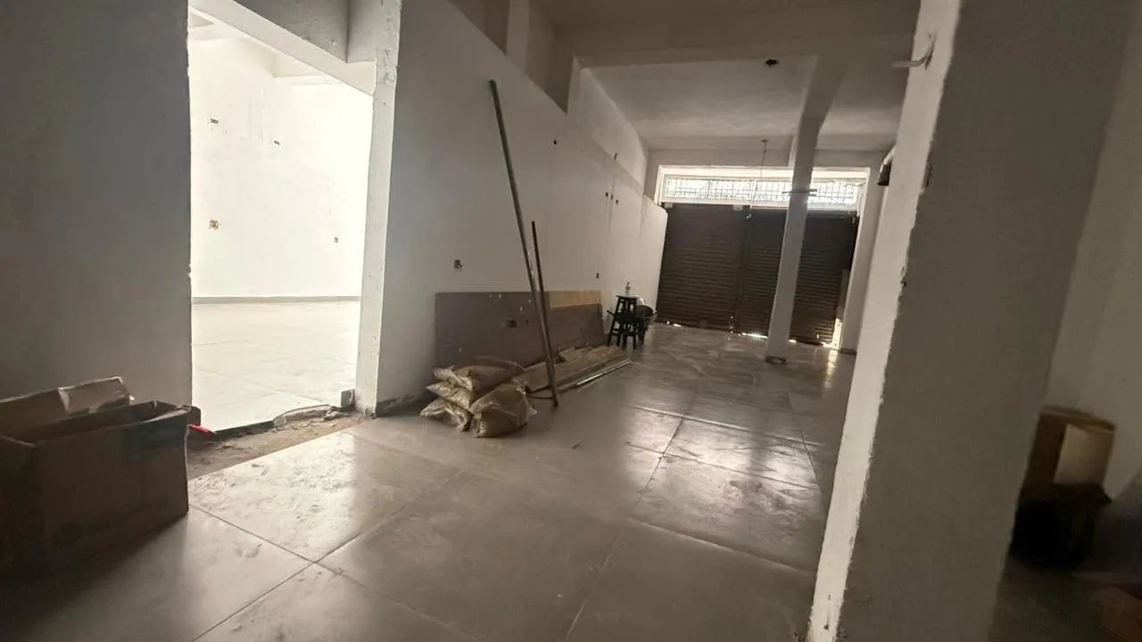 Loja na Praça Antônio Menk, 140  80 m² - Foto 3