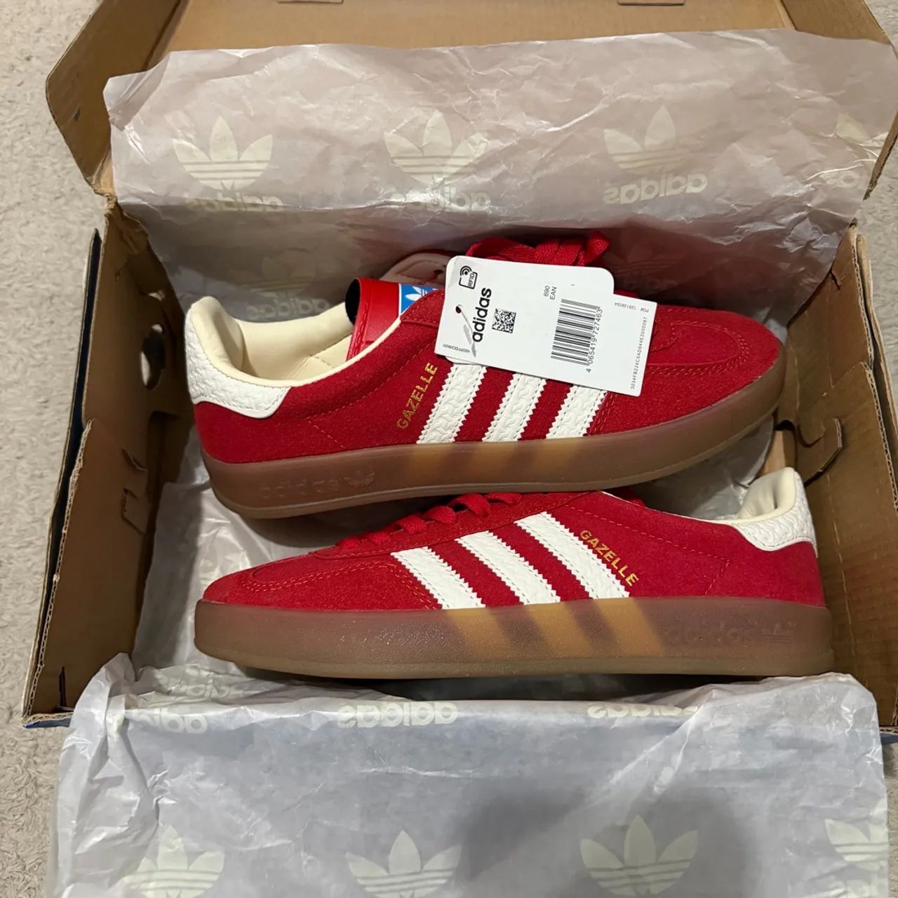 F.M Tenis Feminino Adidas Gazelle Vermelho - Calçados - Capoeiras