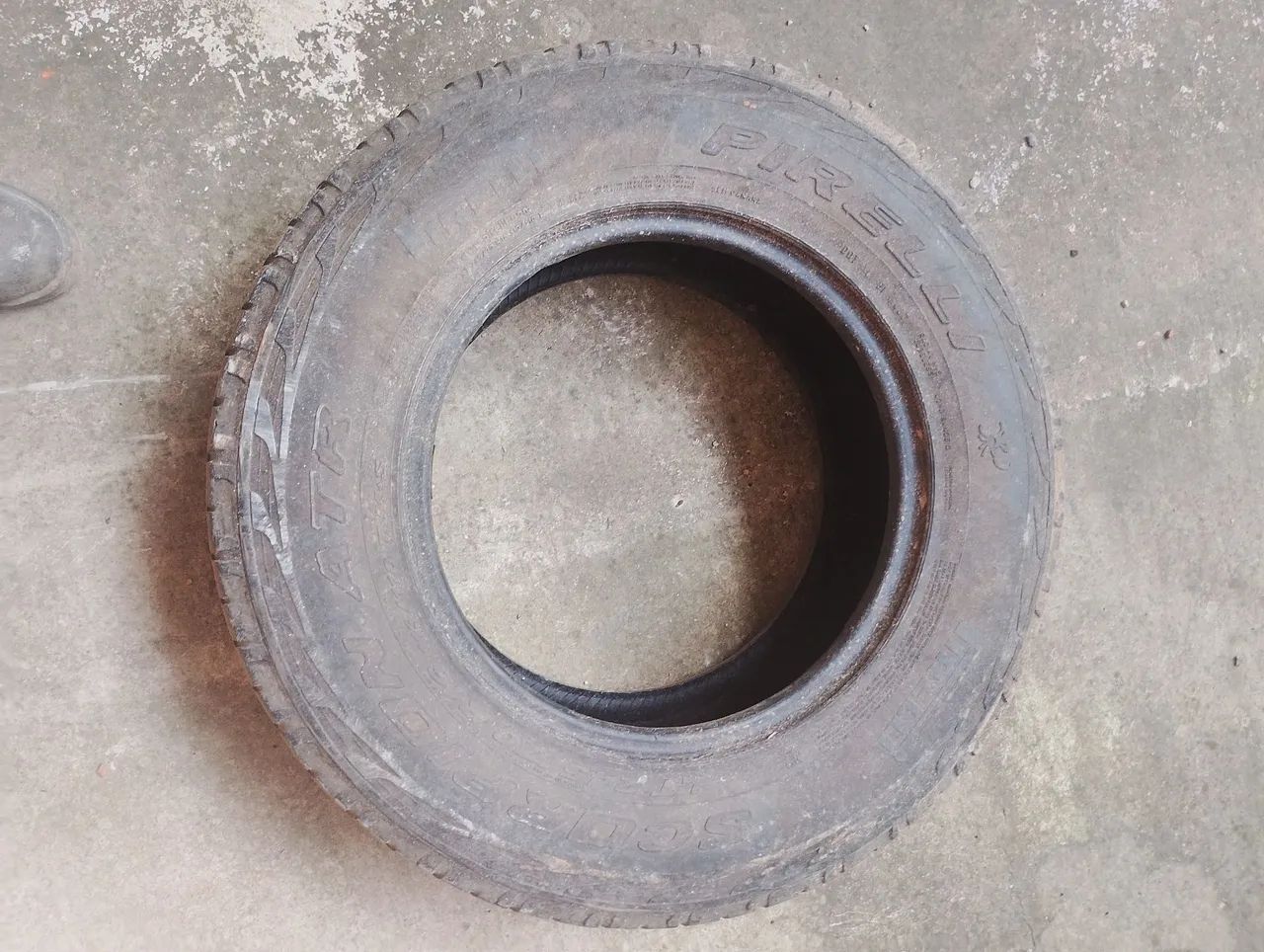 Pneu usado 245/70/R16 Pirelli  - Foto 3