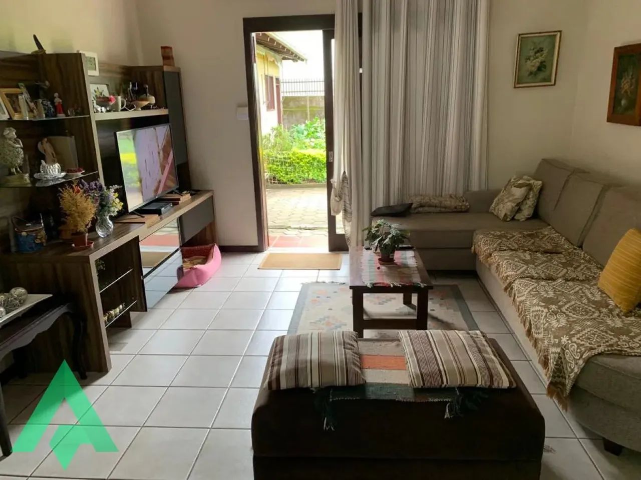 Excelente casa semi mobiliada à venda, no Bairro Escola Agrícola!! - Foto 3