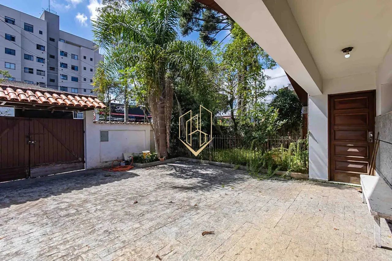 Casa térrea com 3 quartos e 4 vagas no Bacacheri - Foto 2