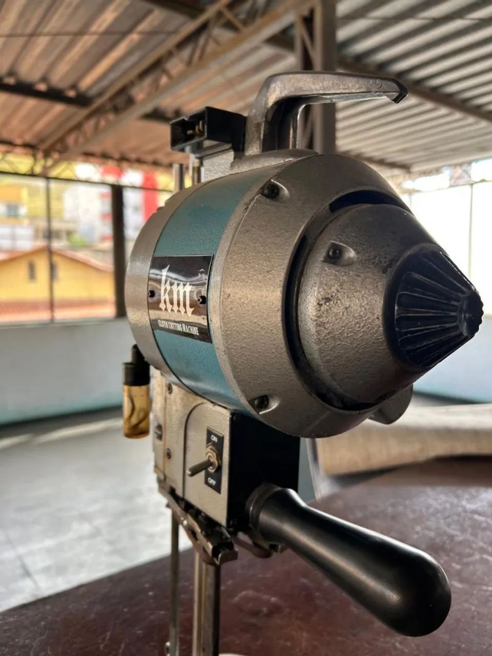 Máquina de corte industrial, marca Km , 8 polegadas! - Foto 3