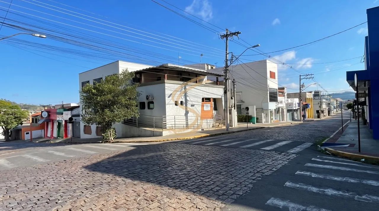 Casa comercial de Esquina à Venda no Centro com 4 Quartos e 800 m² Construídos - Foto 2
