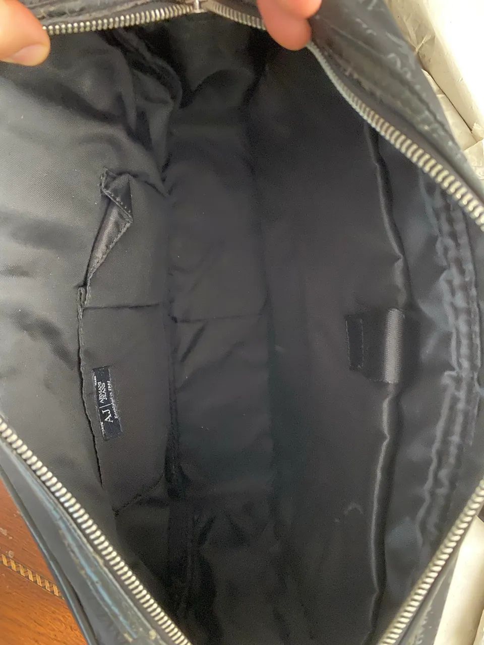 Pasta Armani Jeans transversal nylon preta  - Foto 5