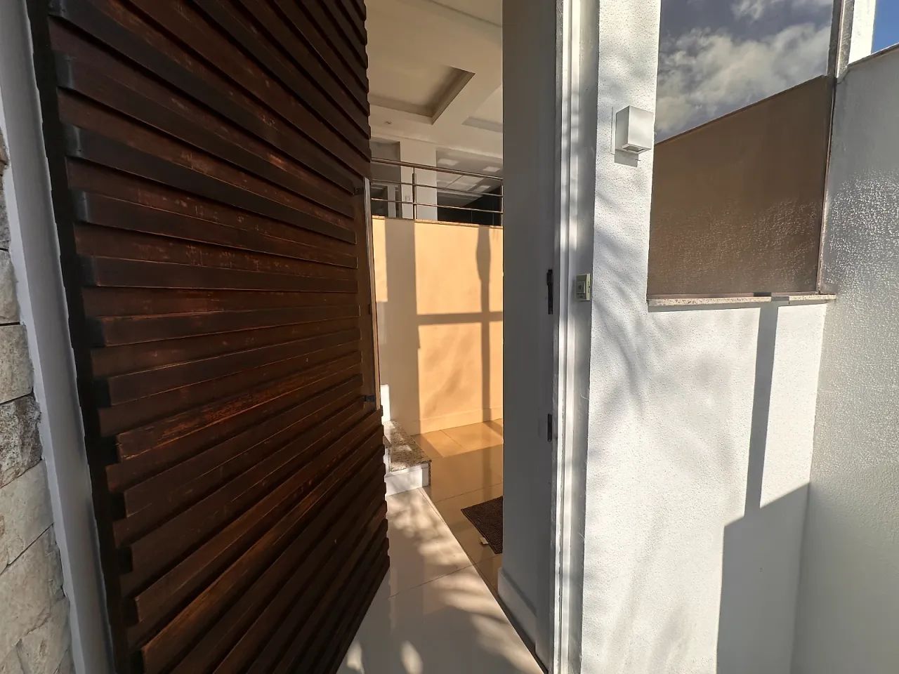 Casa Aluguel 3 Quartos com 3 Suítes e 340m² - Pedra Branca - Foto 3