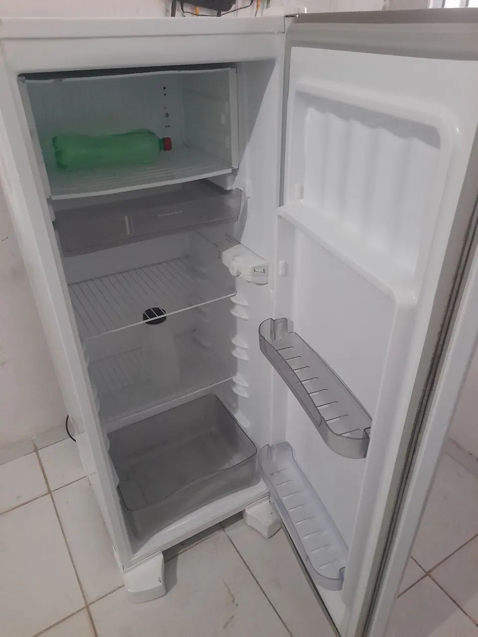 Vende-se geladeira Esmaltec  - Foto 4