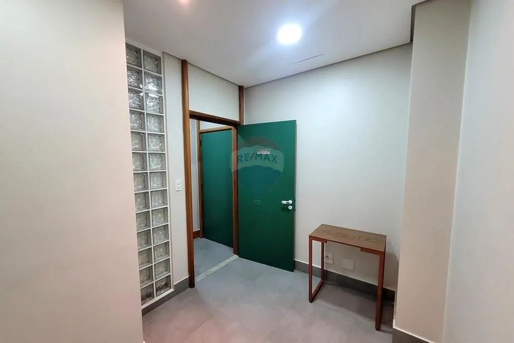 Aluga Sala Reformada e com Ar-Condicionado no Higienópolis Medical Center  32m² - Foto 4