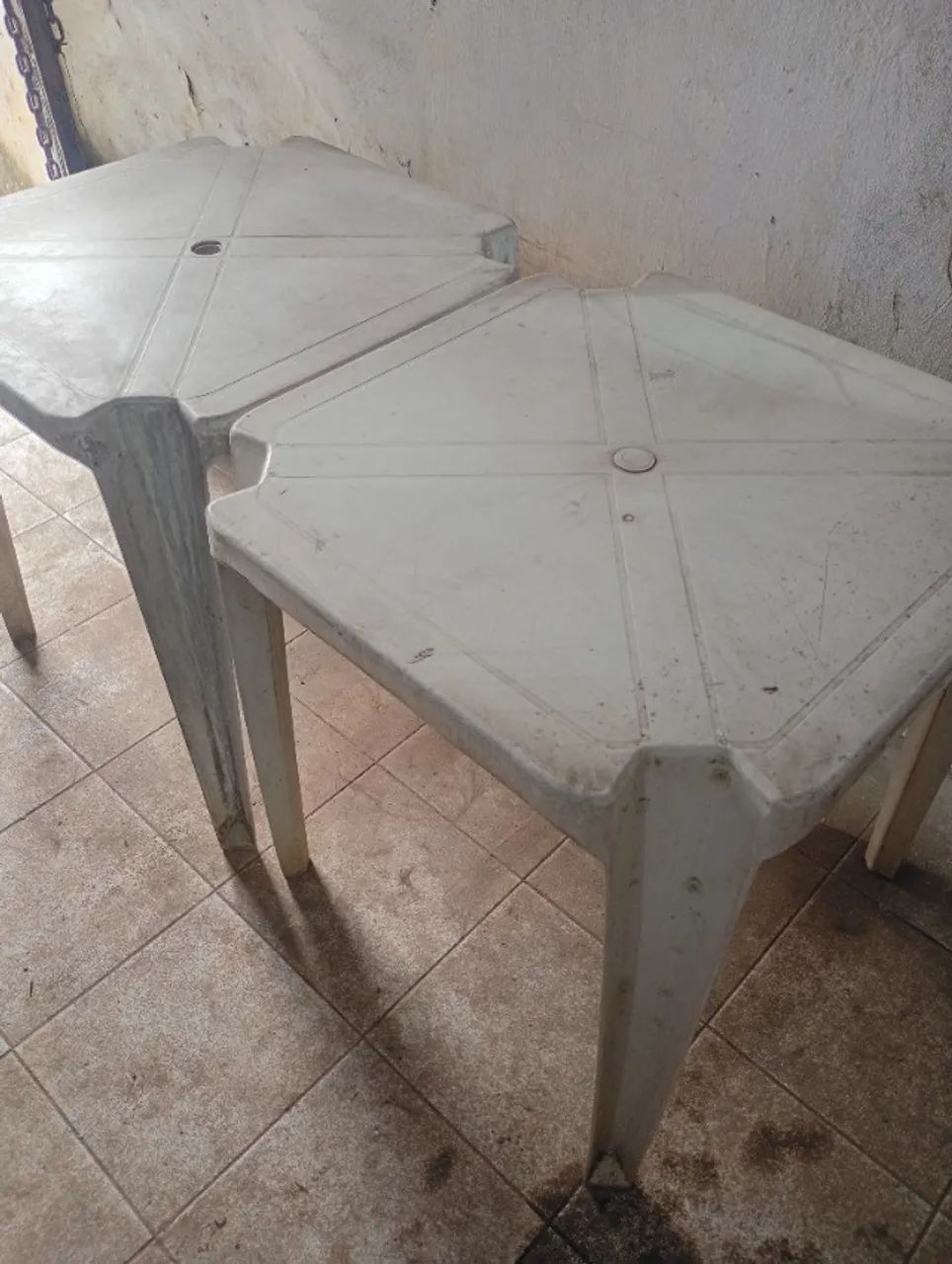 2 mesas por 100 - Foto 2