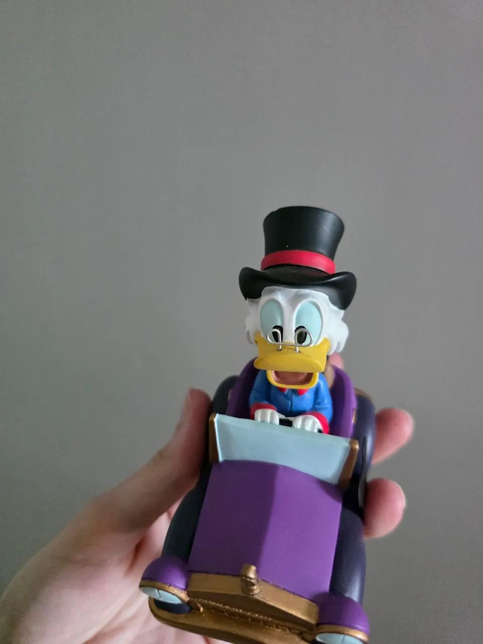 Estátua Tio Patinhas Enesco Disney - Foto 2