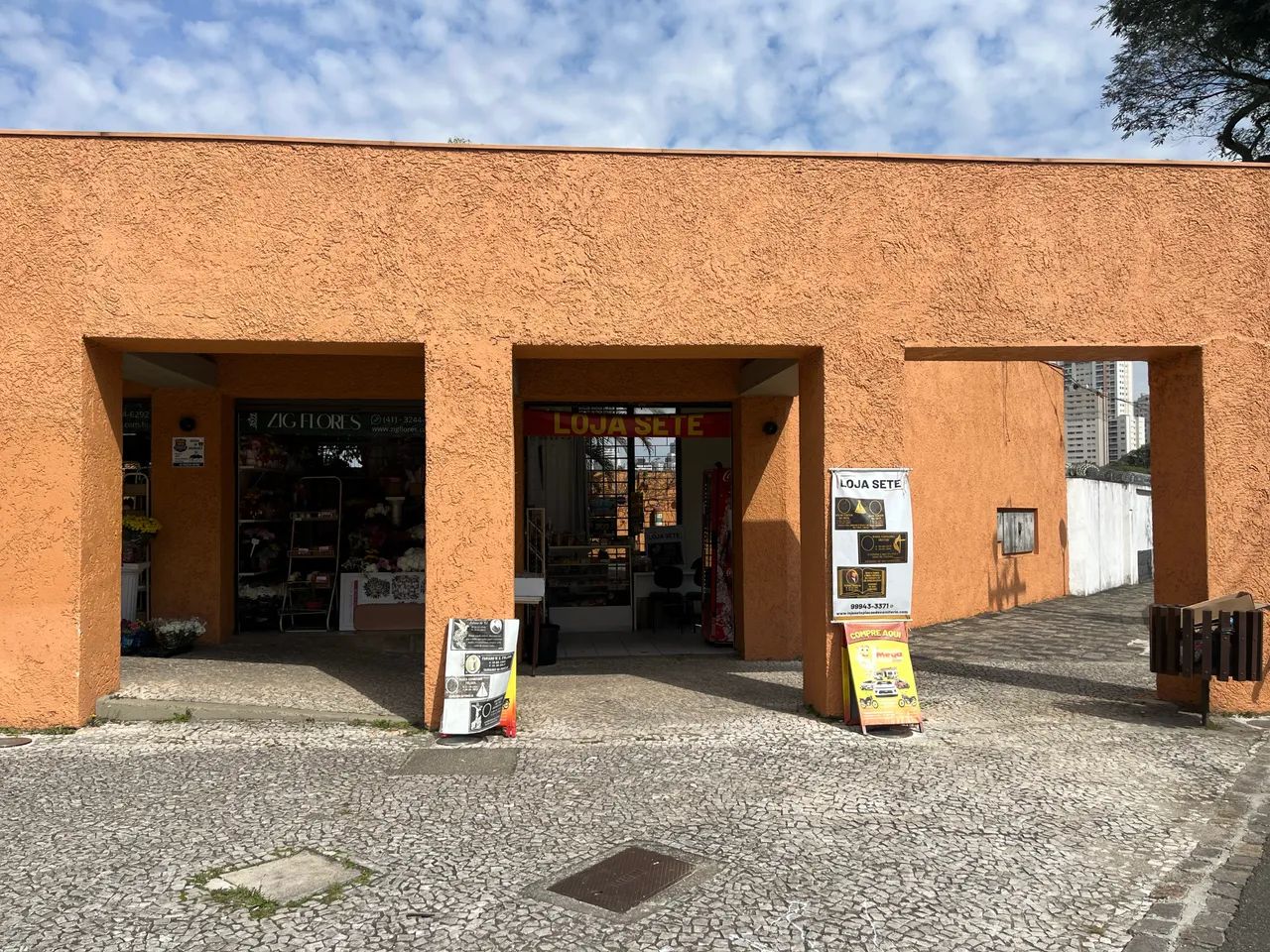 Vendo loja no cemitério água verde