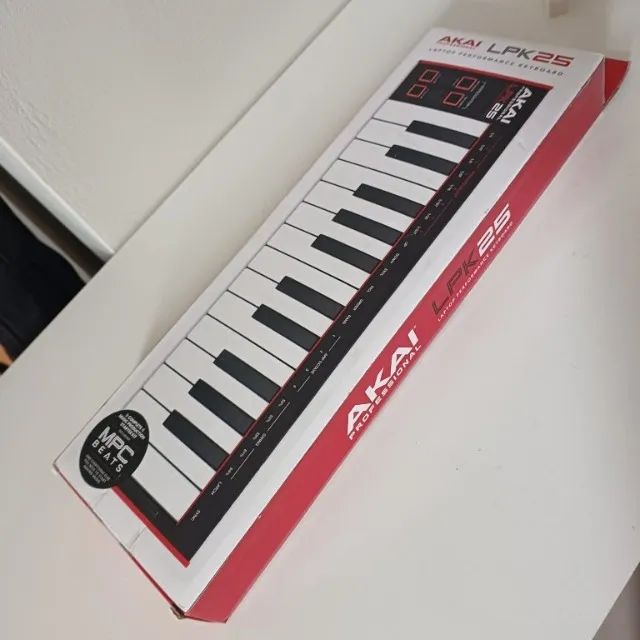 CONTROLADOR TECLADO AKAI LPK25 - Foto 3