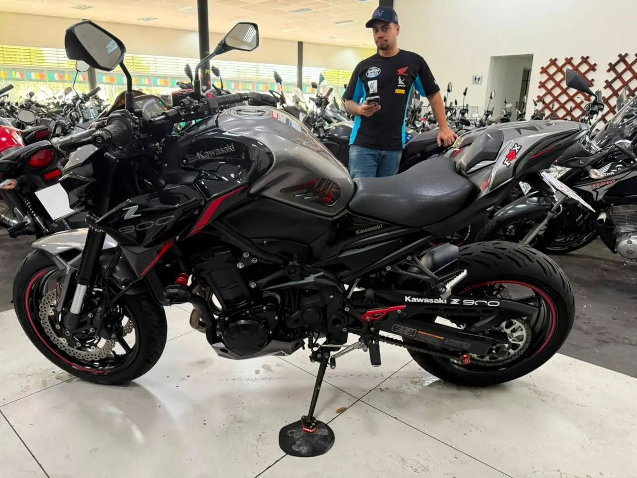 KAWASAKI Z900 - Foto 4