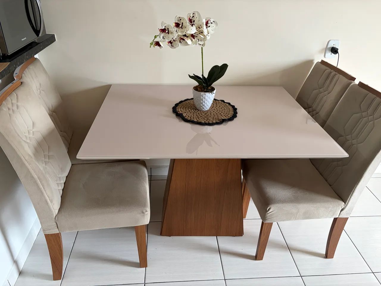Mesa de 4 cadeiras 