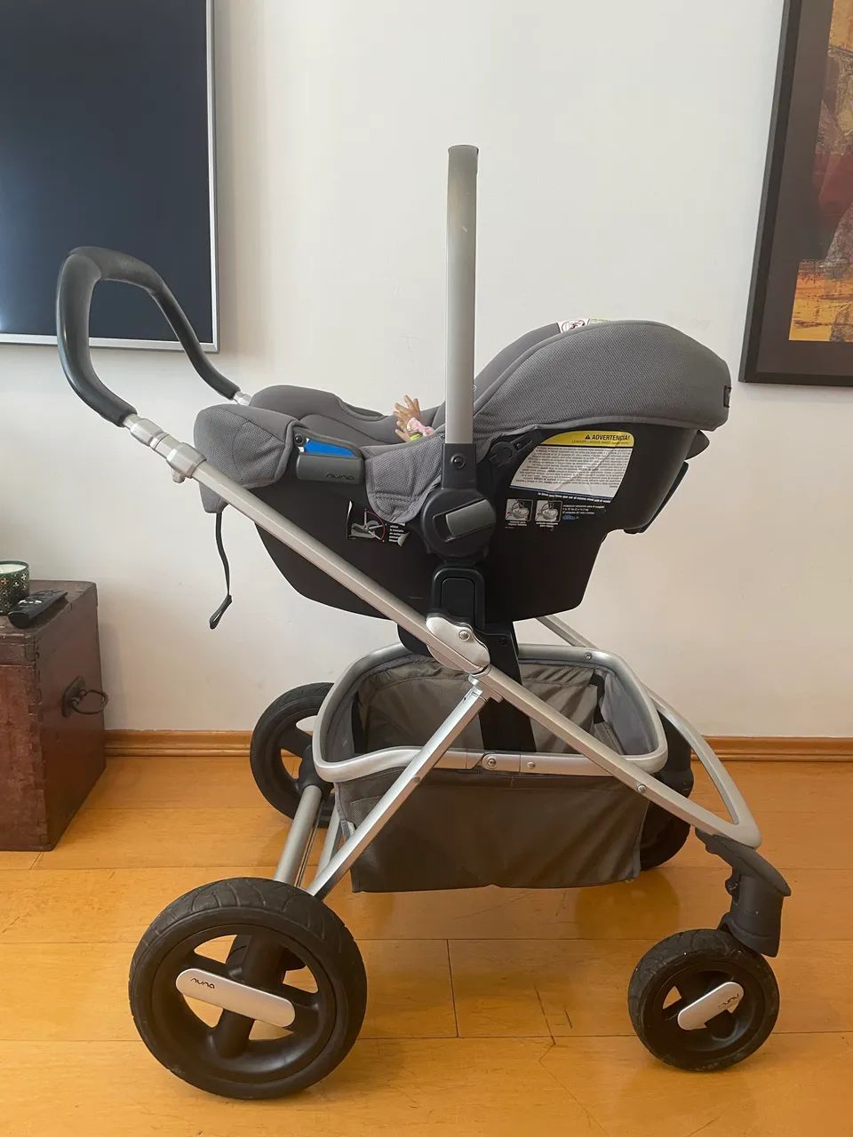 Carrinho Nuna Completo + Bebê Conforto com Base - Top de Linha - Foto 5