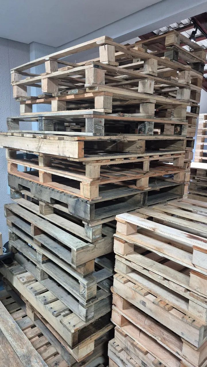 Pallets seminovos, várias medidas madeira eucalipto,entregamos. 