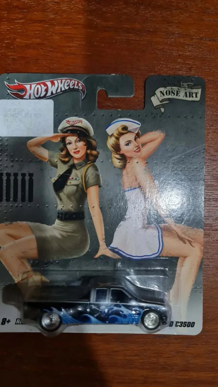 Hot Wheels Customized C3500 - Nose Art - 1:64