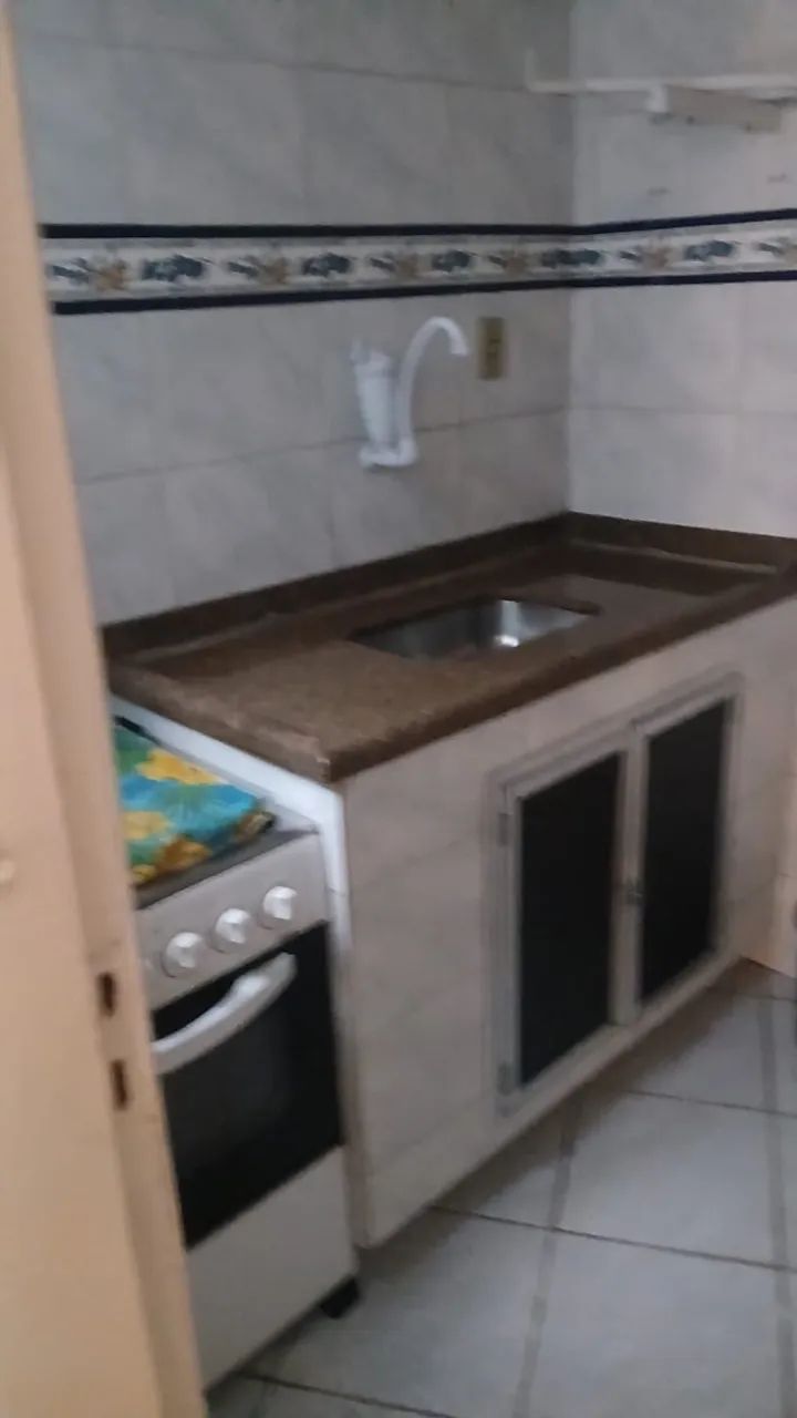 Excelente Casa com 2 Quartos e Garagem em Localização Privilegiada - Foto 5