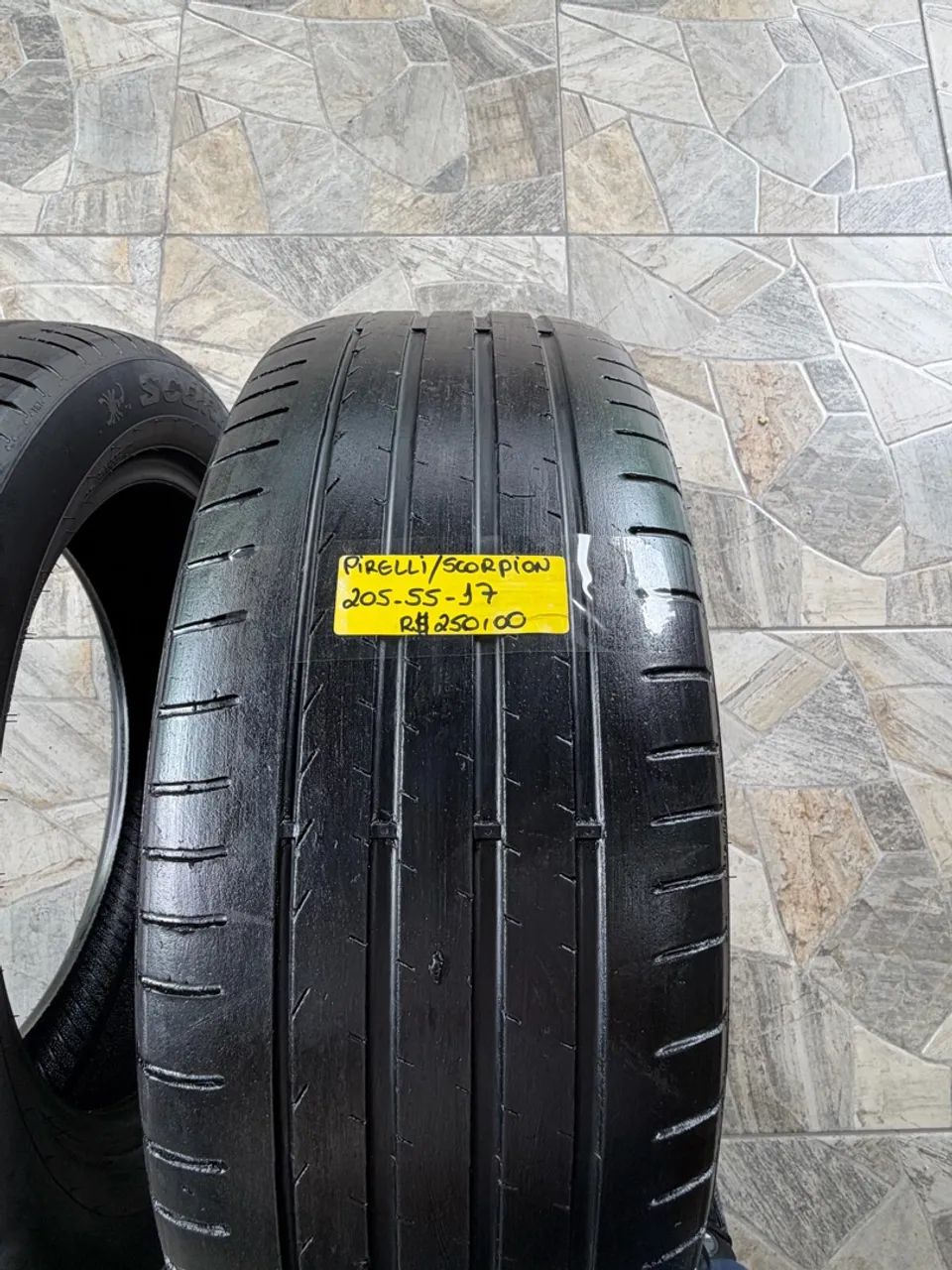 Par de Pneus Pirelli Scorpion Aro 17 - Foto 2
