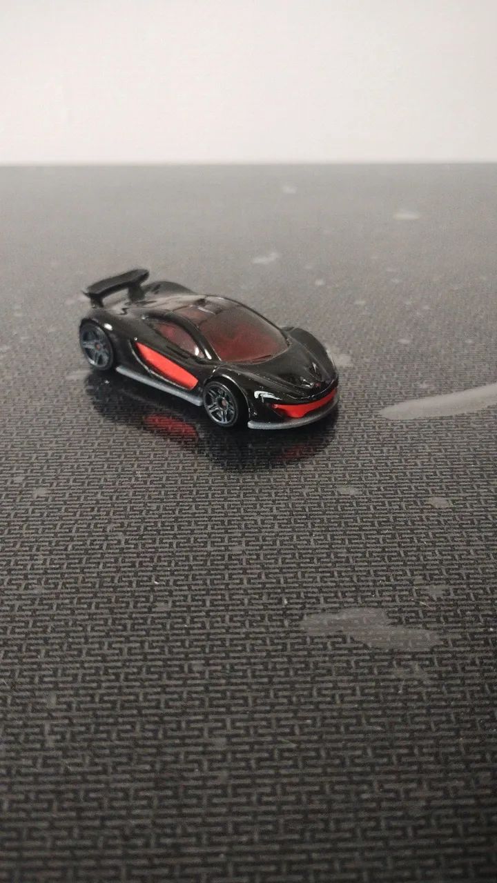 Hot wheels Mclaren P1 preta  - Foto 2