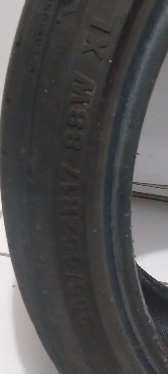 Pneu usado Sunny 205 45 r17  - Foto 4