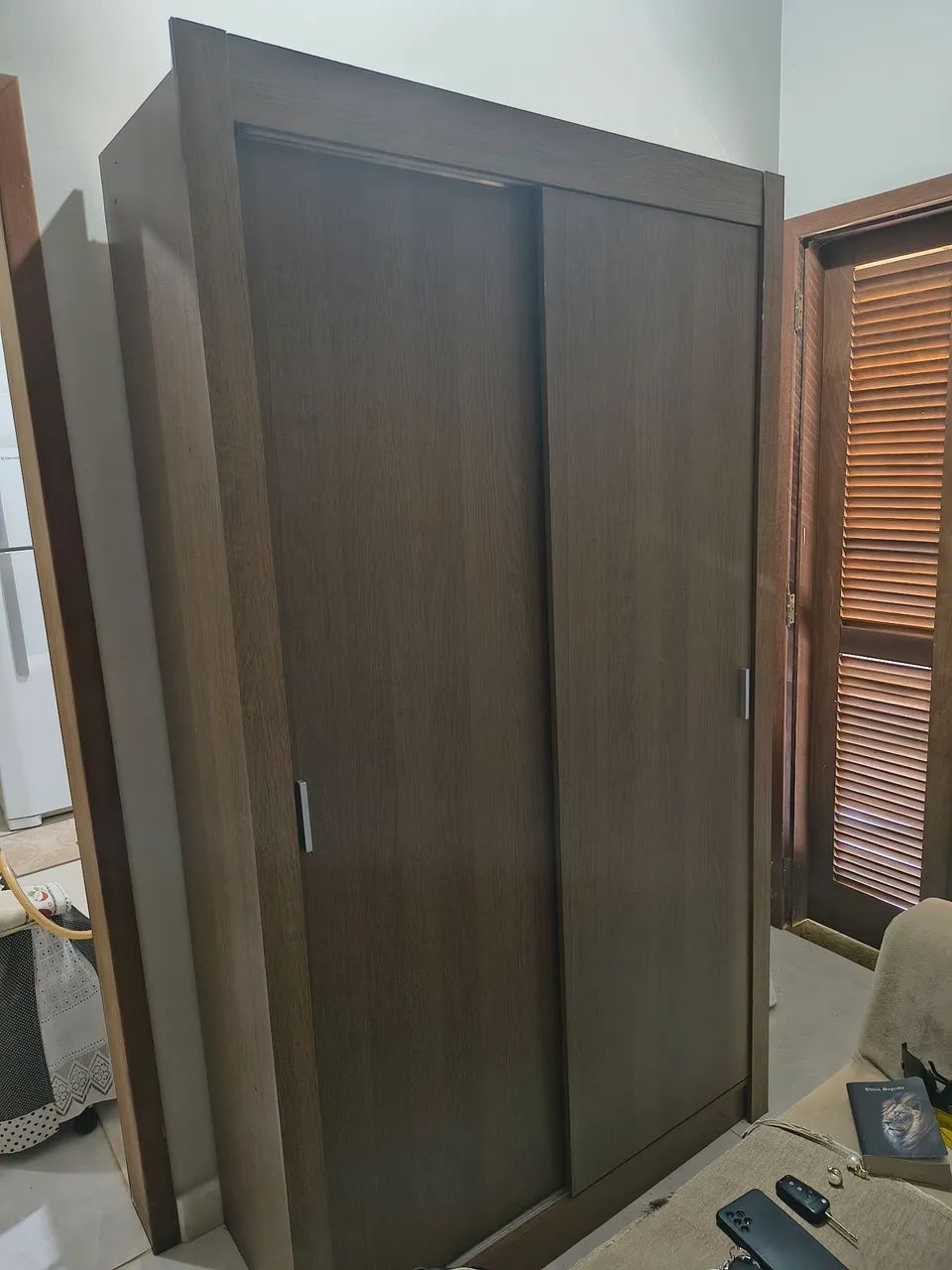 Guarda roupa 2 portas perfeito estado - Foto 2